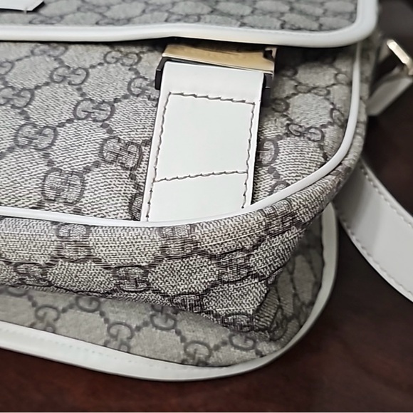 Gucci Plus Monogram Double Buckle Flap Messenger and laptop Bag. Top quality - Picture 5 of 15
